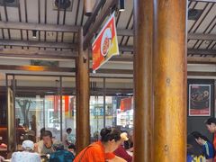-阿瓦山寨·湘菜现炒·剁椒鱼头王(咸阳总店)