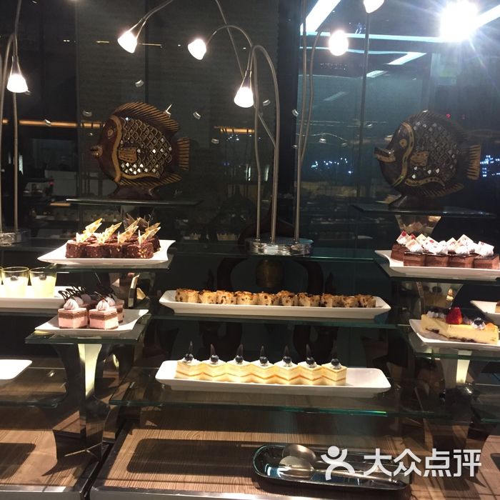 格兰云天爱丽舍西餐厅海鲜自助