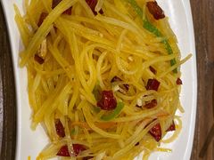 酸辣土豆丝-清真·玛丽亚新疆菜主题餐厅(浙江中路店)