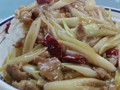 葱爆羊肉盖饭-马布尔莱斯食府(西红门店)