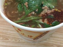 -八哥酸辣粉(大中路步行街店)