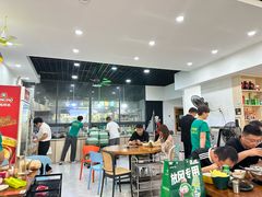 -老何家后安粉·糟粕醋海鲜火锅(三亚湾椰梦长廊店)