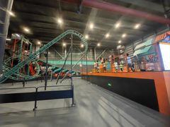 -极限PLAY运动娱乐新世界·团建派对表演休闲馆·室内高空游乐园
