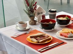 -深圳富苑皇冠假日套房酒店