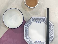 -避风塘潮粤海鲜酒楼