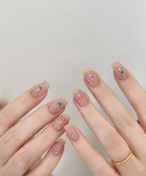 -UMl Nail 尤米美甲美睫半永久