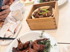 龙井茶烤乳鸽-蔡澜点心·粤菜(月星环球港店)