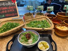 -云阿蛮云南生烫牛肉米线(奉贤路店)