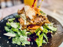 火山熔岩双芝鸡排早午餐-The Rug(三里屯店)