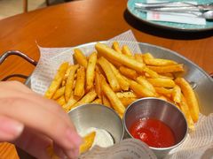 疯狂薯条-CRAZYONES西班牙海鲜饭(上海美罗城店)