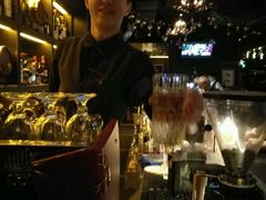 外籍调酒师-秘窖THE CELLAR