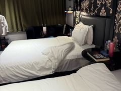 -万泊酒店(长沙五一广场国金中心店)