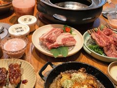 -草家酱蟹炭火烤肉店(珲春南路一店)