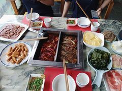 -月满大江经典成都火锅(麻城店)