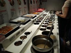 自助调料区-海底捞火锅鲜切牛肉主题店(长寿路店)