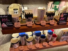 零售区-星巴克臻选(南京艾尚天地店)