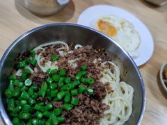 素椒杂酱面-左撇子私房面