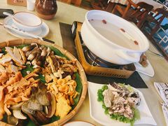 -阿鹏故事云南野生菌火锅(人民路店)