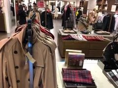 -巴宝莉工厂店/折扣店(工厂店)