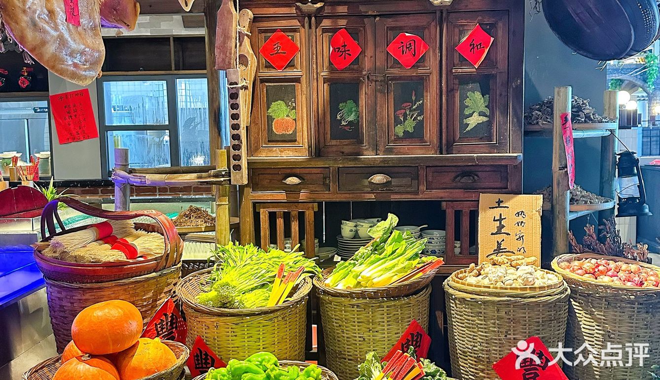 追星女孩超爱的横店味道，来横店旅游不要走错啦