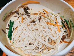 鸡丝凉米线-云海肴·汽锅鸡·云南菜(高德置地店)