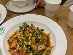 -费大厨辣椒炒肉(万家丽一店)