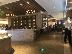 -雍和会海鲜姿造自助(湖东路店)