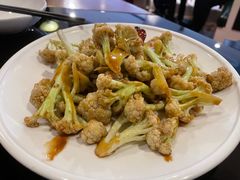 腊肉炒菜花-皇城根·烤鸭·鱼头·家常菜(欧亚大观乐活城店)