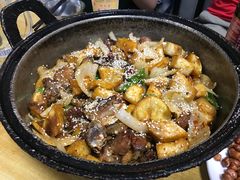 -老钟家烤羊排·敦伊阁清真餐厅胡羊焖饼