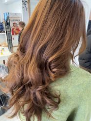 -镁连社·美联社