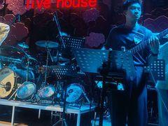 -FOUR PLAY BAR