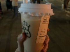 -喜茶(迪士尼小镇·平行宇宙店)