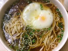 -阿瓦山寨·湘菜现炒·剁椒鱼头王(咸阳总店)