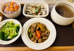 -臻康乃馨月子中心(集美店)