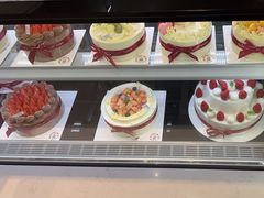 -花花卷卷·鲜食蛋糕(静安久光百货店)