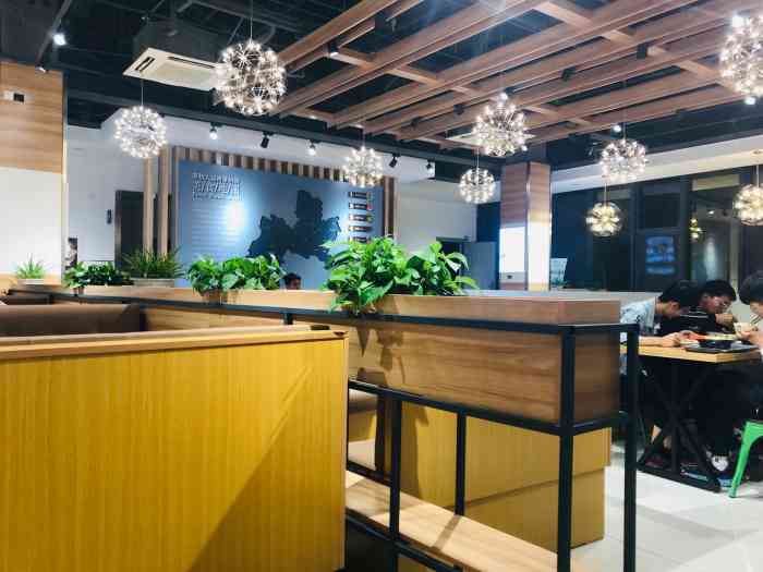 常州工学院(辽河路校区)-"来接朋友出去玩的,突然感觉肚子不舒服,想.