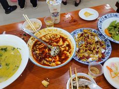 -椒香川流不息川菜馆(二七北路店)