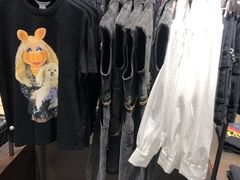 -URBAN REVIVO(七宝领展广场店)