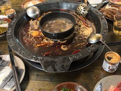 -黄潇洒老火锅(九眼桥宏济巷店)