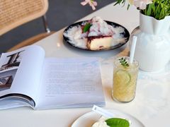 -洪小鹏生活美学馆(领SHOW天地店)