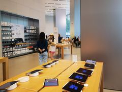 -Apple零售店(华贸购物中心店)