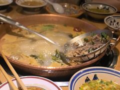 -洱火云南酸菜牛肉火锅(石景山当代商城店)