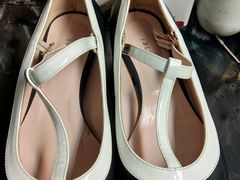 -京伟修鞋洗鞋奢侈品皮具护理店