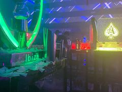 -HiIbiza酒吧