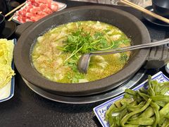 -灶知轩湘西石锅鱼(万佳广场店)