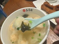蟹黄大虾小馄饨-鑫震源·苏式大虾生煎(山塘街店)