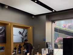 -DJI大疆(深圳华强北曼哈授权体验店)