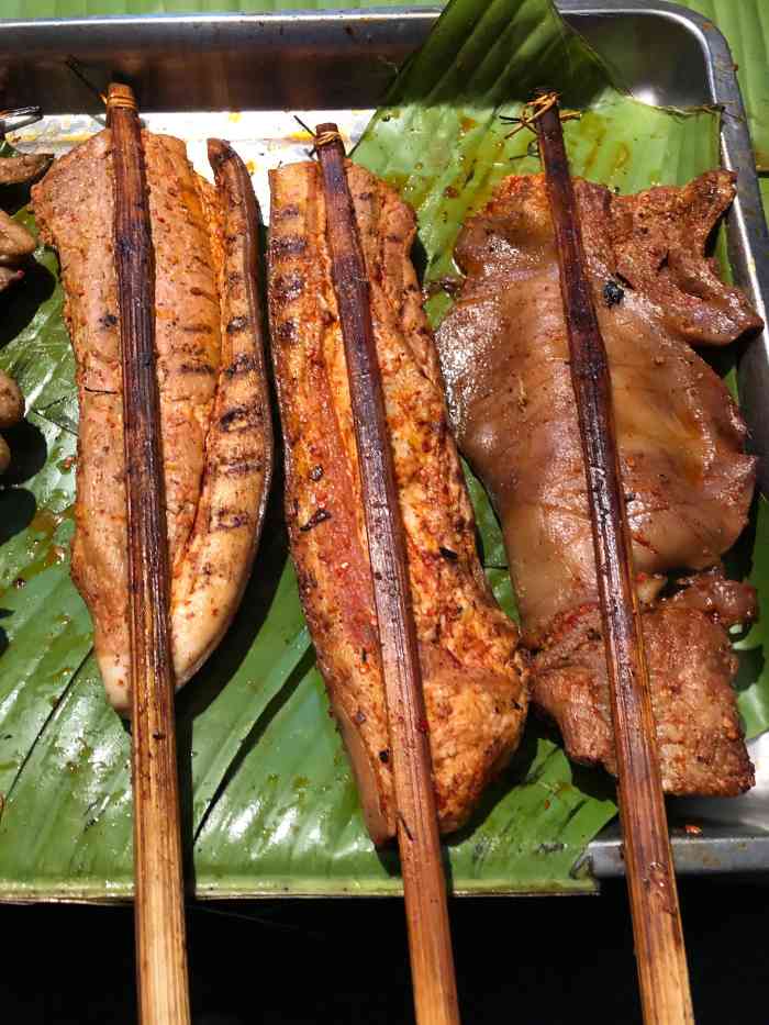 勐海傣味岩温烧烤-"菜品不错,味道也还可以,主要离近,烧烤真.