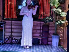 -米德维奇俄式西餐厅(西六道街店)