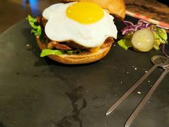 -HIGH FIVE哈福手工汉堡(桂林路店)